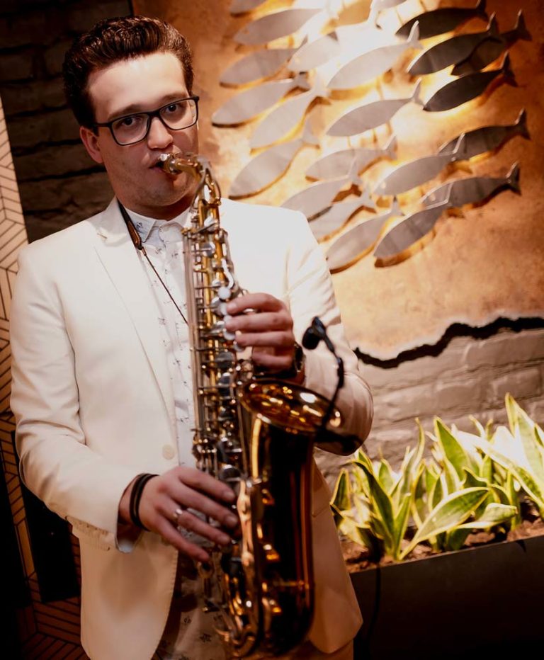 Dimi, Saxophonist aus Frankfurt für Events
