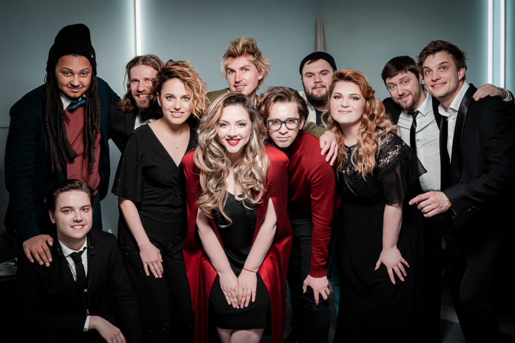 Jazz Sängerin Olga Lukachova mit Jazz Band