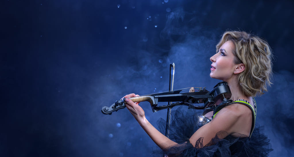 jenny-mit-e-geige | Bernstein Agentur E-Geige, als Highlight für Ihre Events und Veranstaltungen