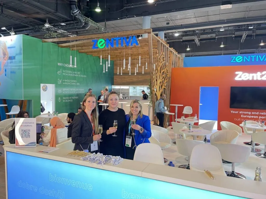 CPHI 2025, Messepersonal auf dem ZENTIVA Messestand - Bernstein Event Agentur